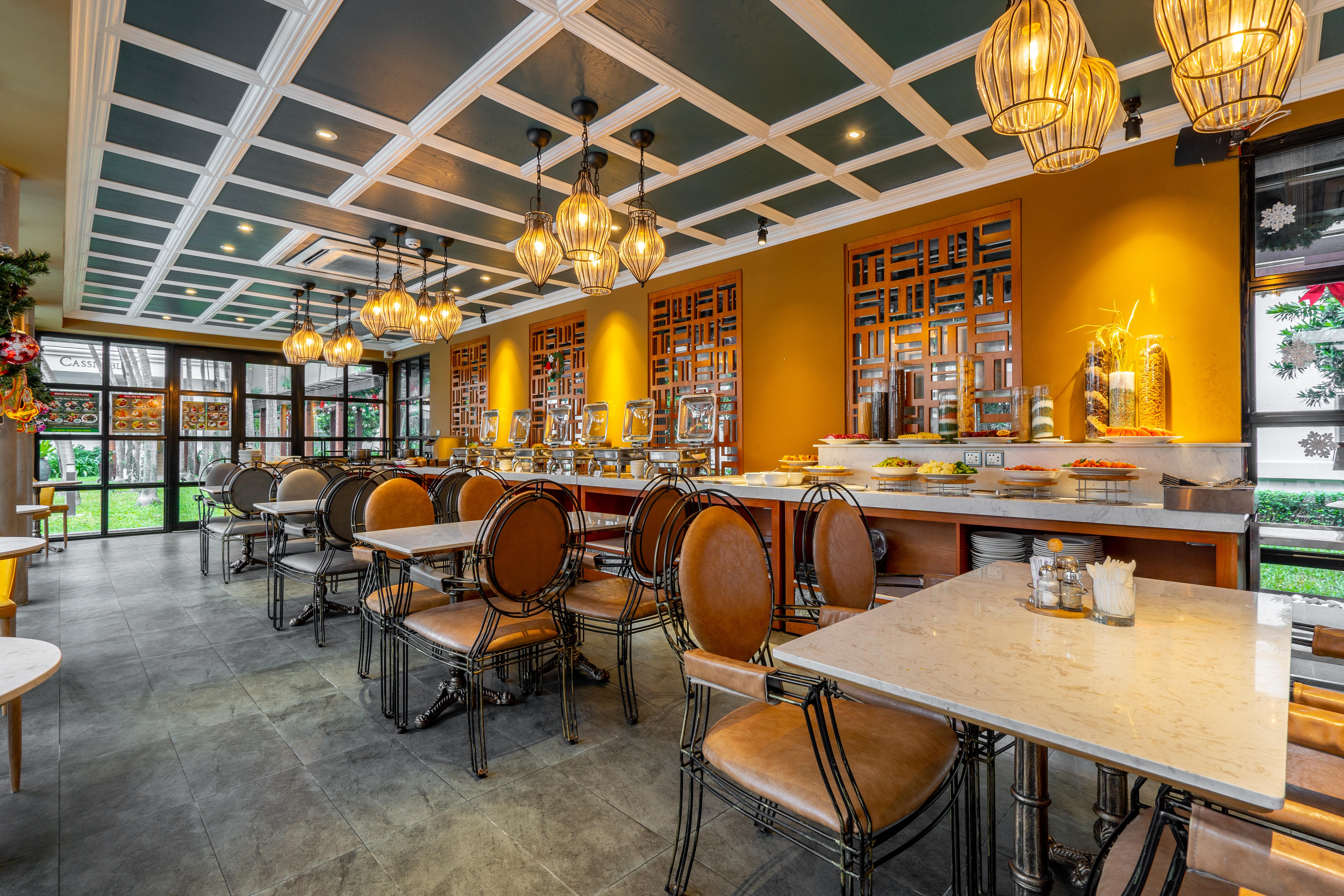 Somerset Cidade de Ho Chi Minh Exterior foto The interior of the restaurant
